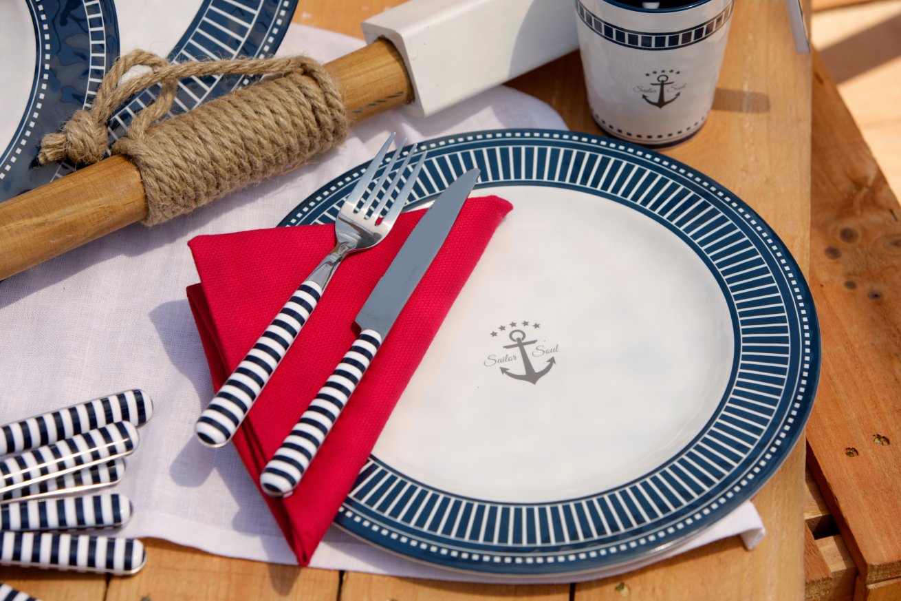 Sailor Soul 6 Place Tableware Set